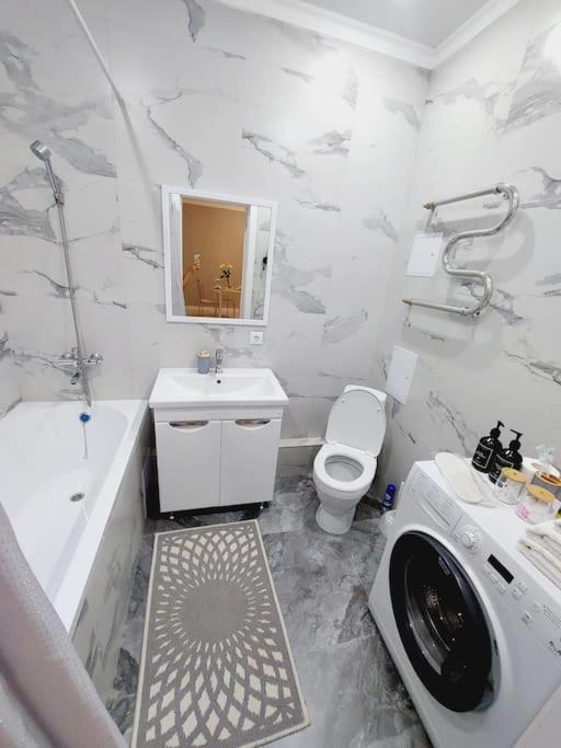 Жк Only Sun В 10 Минутах От Аэропорта Apartment Nur-Sultan  Exterior photo